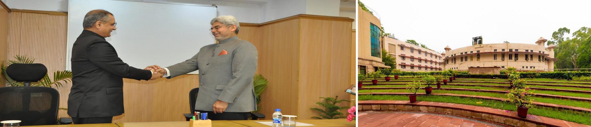 १५ जनवरी, २०२४ को शपथ ग्रहण समारोह के पश्चात माननीय अध्यक्ष डॉ. मनोज सोनी और माननीय सदस्य श्री शील वर्धन सिंह एक-दूसरे को शुभकामनाएं देते हुए।